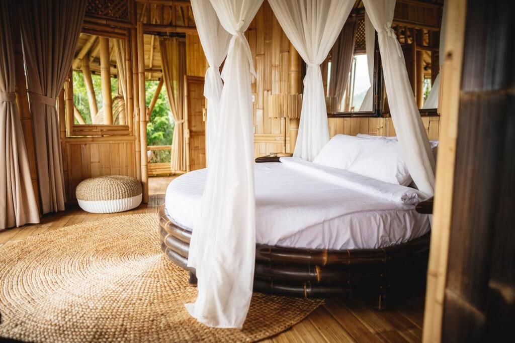 Selat The Nude Houseヴィラ エクステリア 写真
