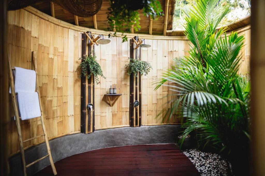 Selat The Nude Houseヴィラ エクステリア 写真